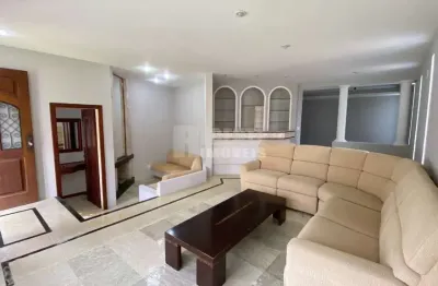 Casa com 5 dormitórios sendo 2 suítes com 304m² no João Paulo Florianópolis
