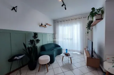 Apartamento 3 dormitórios sendo 1 suíte no bairro Trindade em Florianópolis .