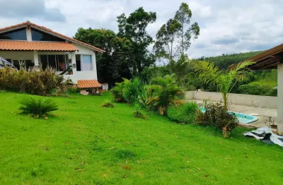 Chácara à venda em itapetininga-sp: 2 quartos, 2 salas, 2 banheiros, 2 vagas de garagem, 90m² na área rural.
