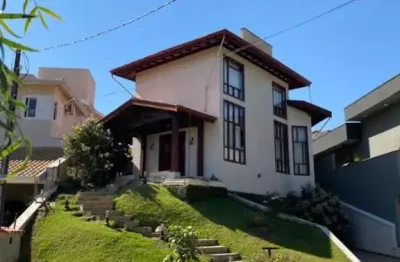 Oportunidade: casa em condomínio à venda em valinhos-sp, no loteamento residencial fazenda são josé - 3 quartos, 3 suítes, 2 salas, 5 banheiros, 2 vagas de garagem, 323m².