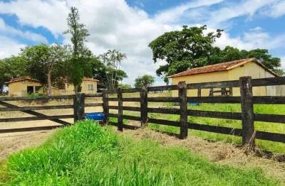 Propriedade rural à venda em itapetininga-sp: 2 quartos, 1 sala, 1 banheiro, 2 vagas de garagem, 532.400,00 m² de área.