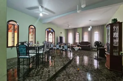 Casa à venda em hortolândia-sp: 3 quartos, 1 suíte, 2 salas, 2 banheiros, 2 vagas na garagem. confira!