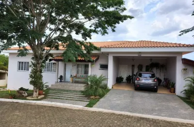 Casa de luxo em condomínio: 3 quartos, 2 salas, 2 banheiros, 5 vagas de garagem, 220,00 m² em estância árvore da vida, sumaré-sp!