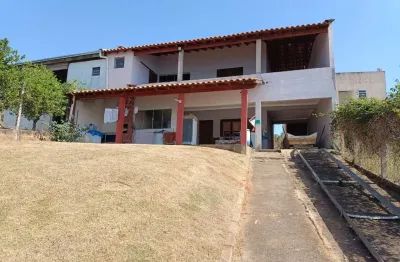 Chácara à venda em alterosa-mg, bairro zona rural: 3 quartos, 2 salas, 2 banheiros, 2 vagas de garagem, 200m² de área.