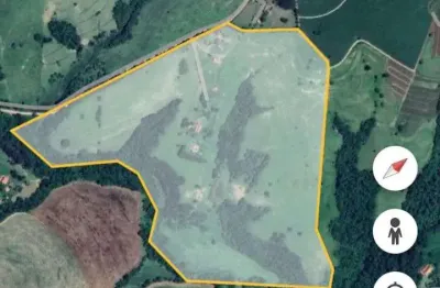 Região de tatuí  sítio 14,25 alqueires planta entorno de 9 alqueires poço artesiano  mina de água  casa sede  casa caseiro  valor: 2.8 milhões