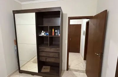 Estancia arvore da vida apto 2 suítes,sala,cozinha,lavanderia,área de serviço,2 vagas descobertas,semi-mobiliado. pegamos veiculos no negocio!