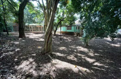 Chácara 1000m2 casa simples, quartos, sala, cozinha, banheiro, otima localização!