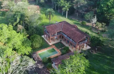 Fazenda 69 alqueires, lavoura 30 alqueires, restante reserva, app e uma pequena parte em pasto, topografia plana a semi plana, solo vermelho a misto