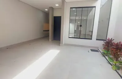 Casa térrea 127m2 03 quartos, sendo 01 c/ suíte e closet sala de estar/jantar com pé direito duplo cozinha com ilha. lavatórios esculpidos em granito