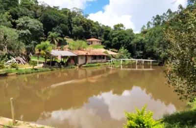 Sítio 30 alqueires sendo 20 de pinus,2.5 de eucalipto 1.5 de lazer,acude,pasto,casas e 6 de mato,2 escrituras registradas em cartório, car,gel todos d