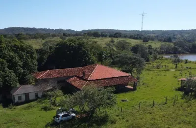 Fazenda 48 alqueires casa sede 3 dorms 1 suíte, 6 galpões grandes, curral, paiol, represa grande, pega até 1 milhão em imóveis em brasília