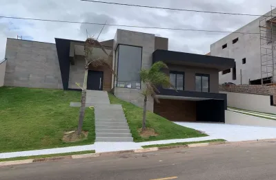 Casa duplex 375m2 4 suítes, sala estar/jantar e tv, cozinha, 7 banheiros, piscina c/hidro aquecida c/ placa inox e piso ao redor em mármore, aqu solar