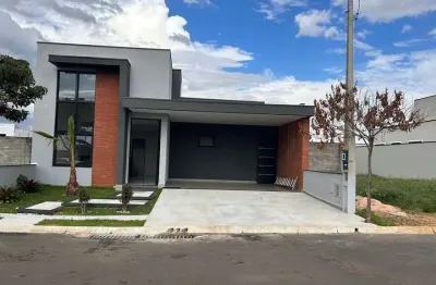 Casa térrea 157,69m2 3 suítes 1 master c/closet, sala 2 ambientes, 5 banheiros, cozinha planejada, área gourmet c/churrasqueira, lavanderia coberta