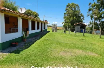 Sítio 10 alqueires, acesso asfaltado, 1 casa sede 500m2, 2 casas caseiro, 3 barracões de granja, 10 mil pés de eucalipto, poços artesianos