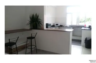 Prédio 1.078m2, 2 unidades comerciais no terreo, 38 unidades residencias, ótima localização, área de lazer com churrasqueira