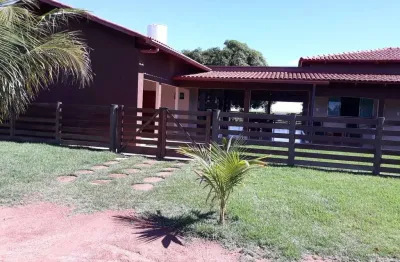 Fazenda 501 alqueires, rica em água com represas, rio e nascentes, dupla aptidão, 100% aproveitável, casas sede e caseiro, galpões, currais