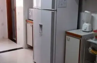 Apartamento 92m2, 3 dormitórios, 1 suíte, moveis planejados, 1 vaga de garagem, ótima localização, banheiro empregada, piso em porcelanato