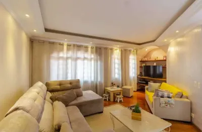 Triplex 276m2, 3 dormitórios, 1 suíte master, 6 vagas de garagem, depósito, churrasqueira, varanda