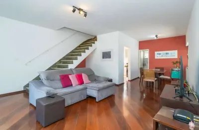 Sobrado 150m2, 3 dormitórios, 1 suíte, 3 vagas, lavabo, jardim, ótima localização
