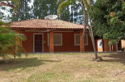 Chácara 9700m2 3 dorms 1 suíte,sala,cozinha,banheiro,despensa,área externa 2 suítes,lavanderia,deposito de ferramentas