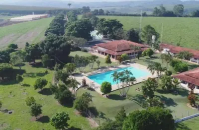 Excelente si?tio a venda na regia?o de sorocaba-sp ??   - a?rea total 23 alqueires paulista ou 55,66 hectares  - 13 alqueires na agricultura - cereais   - solo vermelho e misto   - o?tima topografia, 
