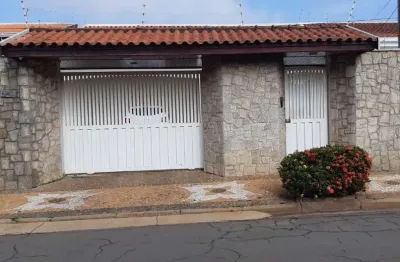 Casa à venda em americana-sp, jardim ipiranga: 3 quartos, 1 suíte, 2 salas, 2 banheiros, 4 vagas, 208m². agende sua visita!