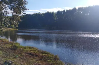 Um lindo sítio  de 32 alqueires em pilar do sul ,+ou _ a 10 km da cidade e a 4 km do asfalto,  com uma área 15 alqueires  em eucaliptos, 10 alqueires em agricultura  , 7 alqueires de preservação ambie