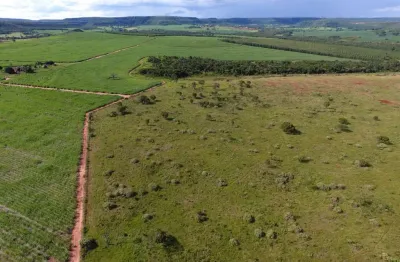 *fazenda a venda na região de uberlândia-mg* ??  localizada no município do prata-mg, e 16 km de comendador gomes, região conhecida como rio verde. uma das melhores terras da região.  área total de 55