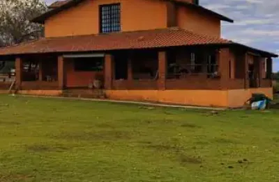 Excelente fazenda a venda na região de itapetininga-sp ??     área total: 80 alqueires  agricultura: 48 alqueires  solo: vermelho e misto  topografia: plana a levemente ondulada  hidrografia: represa,