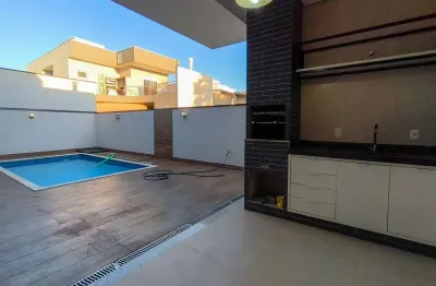 Casa em condomínio à venda em hortolândia-sp  3 quartos, 1 suíte, 3 salas, 2 banheiros, 4 vagas de garagem  165m² de área.