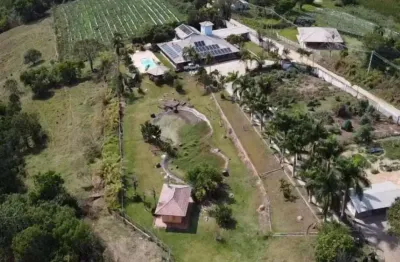 *excelente sítio a venda em itapetininga - sp* ??   formação: pastagem, leiteiria e lazer   área total: 29,04 hectares ou 12 alqueires   pastagem: 19,4 hectares ou 8 alqueires   topografia: ondulada  