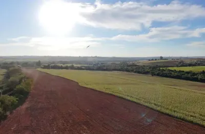 *excelente sítio a venda na região de sorocaba - sp* ??   área total: 11 alqueires   agricultura: 9,5 alqueires   topografia: plana   solo: vermelho e misto  hidrografia: ribeirão   logística e acesso