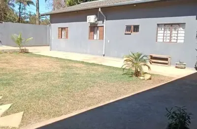 Chácara à venda em cosmópolis-sp: 2 quartos, 1 sala, 2 banheiros, 3 vagas de garagem, 174,00 m² de área!
