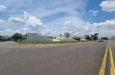 Lote terreno esquina jatoba  310 mts  ótima localização  aceita financiamento  330k