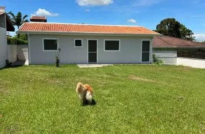 Condomínio evangélico casa térrea 60m2 1 dormitório 1 banheiro, sala e cozinha(armário embaixo da pia) juntos, e 1 lavanderia, sem móveis.