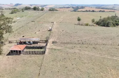 *excelente sítio a venda em são miguel arcanjo-sp* ??   área total: 25 hectares ou 10,34 alqueires   pastagem: 8 alqueires   restante: reserva e app  topografia: semi plana a levemente ondulada   solo