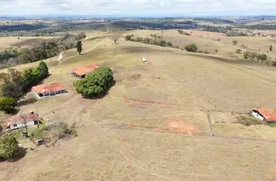 *excelente fazenda a venda na região de sorocaba-sp* ??   formação: agricultura e pecuária   área total: 210,74 hectares ou 87,08 alqueires   agricultura: 96,8 hectares ou 40 alqueires  pastagem: 70,2