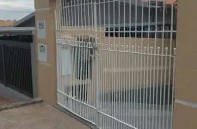 Casa à venda em campinas-sp: 3 quartos, 2 salas, 2 banheiros, 2 vagas de garagem e 188m² de área no jardim carlos lourenço.
