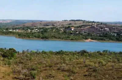 Fazenda disponível pra venda no município de luziania. goiás 130...alqueires...tríplice aptidão....lavoura, pecuária e condomínio de chácaras...a fazenda fica às margens do lago corumba 3. 26 km de as