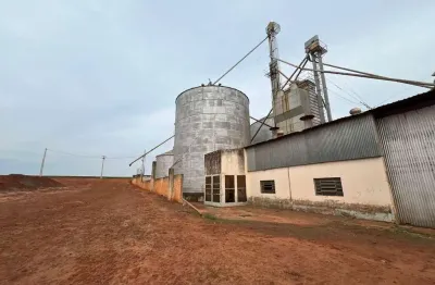 *excelente fazenda a venda em itaberá - sp* ??     *localizada em uma das melhores regiões produtoras de grãos do estado* ?   área total: 1.669,80 hectares ou 690 alqueires  70% agricultura de grãos  