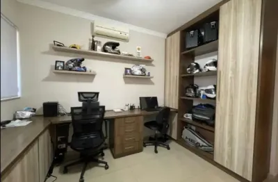 Casa de luxo em condomínio à venda em piracicaba-sp, 4 quartos, 2 suítes, 2 salas, 3 banheiros, 4 vagas, 242,45 m².