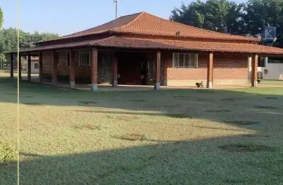 Sítio à venda no centro de quadra-sp: 6 quartos, 2 salas, 2 banheiros, 4 vagas de garagem, 169.400m² de área. aproveite!