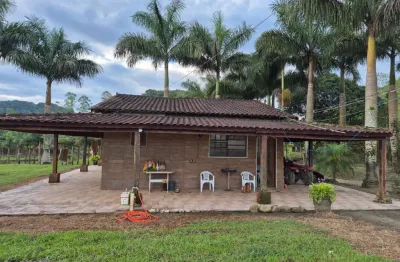 *fazenda a venda no vale do ribeira - região de registro-sp* ??   área total: 174 alqueires   pastagem: 70 alqueires   podendo abrir: 40 alqueires (era área aberta anteriormente)  restante: app e rese