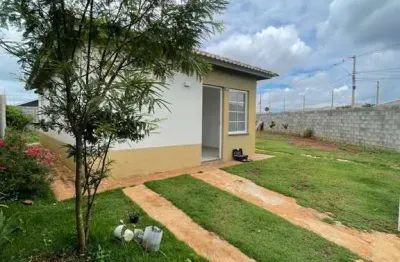 Casa à venda em tatuí-sp no residencial vida nova com 2 quartos, sala, banheiro, 4 vagas e 46m² de área. aproveite!