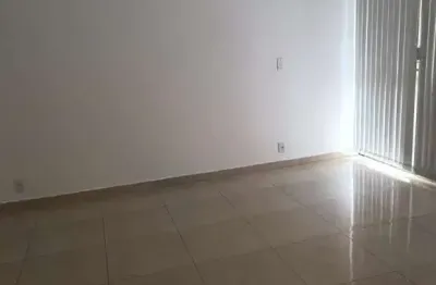 Oportunidade imperdível! Apartamento à venda ou locação em São José dos Campos-SP, Bosque dos Eucaliptos. 2 quartos, 1 suíte, 1 sala, 2 banheiros, 1 vaga de garagem. Aproveite!