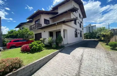 Casa para venda em joinville, floresta, 5 dormitórios, 4 banheiros, 4 vagas
