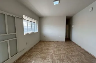 Apartamento espaçoso no centro de patos de minas - 3 quartos, suíte e 2 banheiros