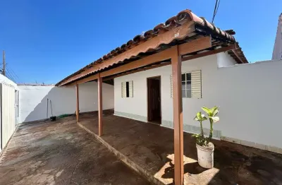 Casa com 2 quartos à venda no Nova Floresta, Patos de Minas 