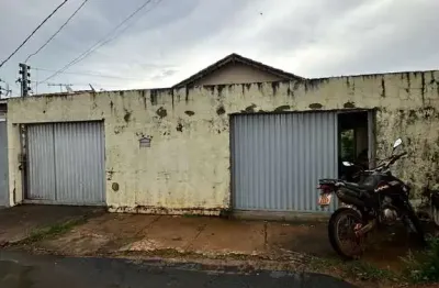 Oportunidade imperdível: terreno com casa à venda no bairro alvorada - patos de minas