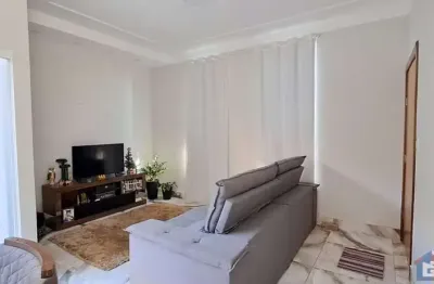 Casa à venda no jardim panorâmico em patos de minas – 3 quartos, suíte e 2 garagens